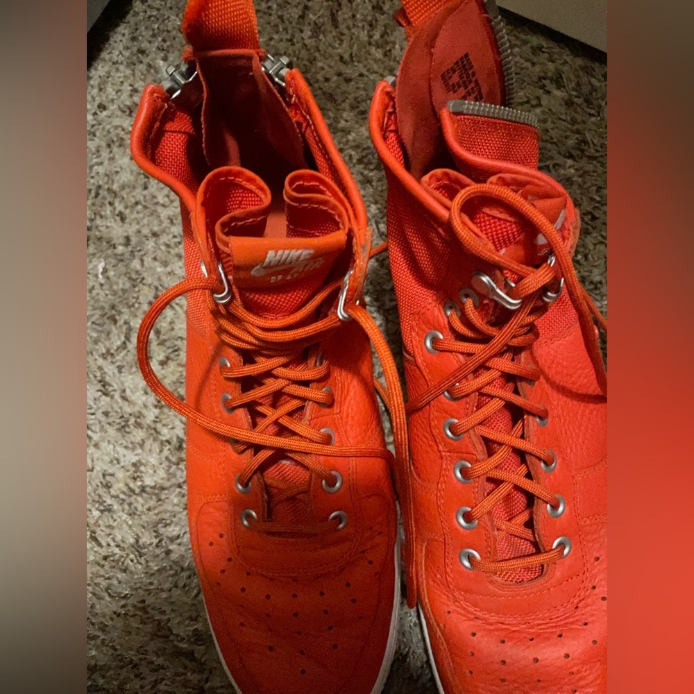 *** Nike Sb Air Force Ones high tops ***